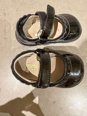 See Kai run size 3 Girls Black Patent Mary Jane Shoes